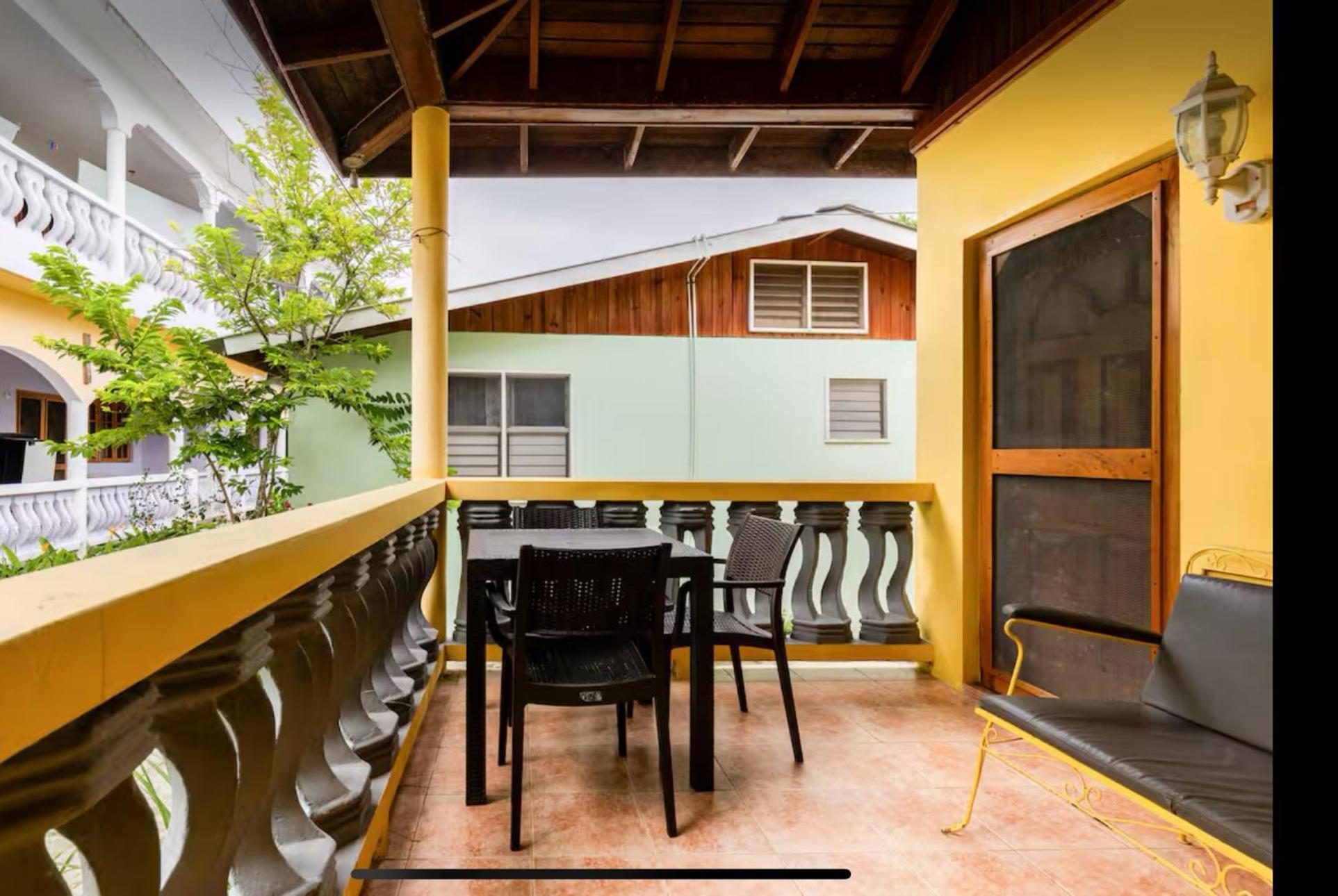 R&V Villa Negril Extérieur photo