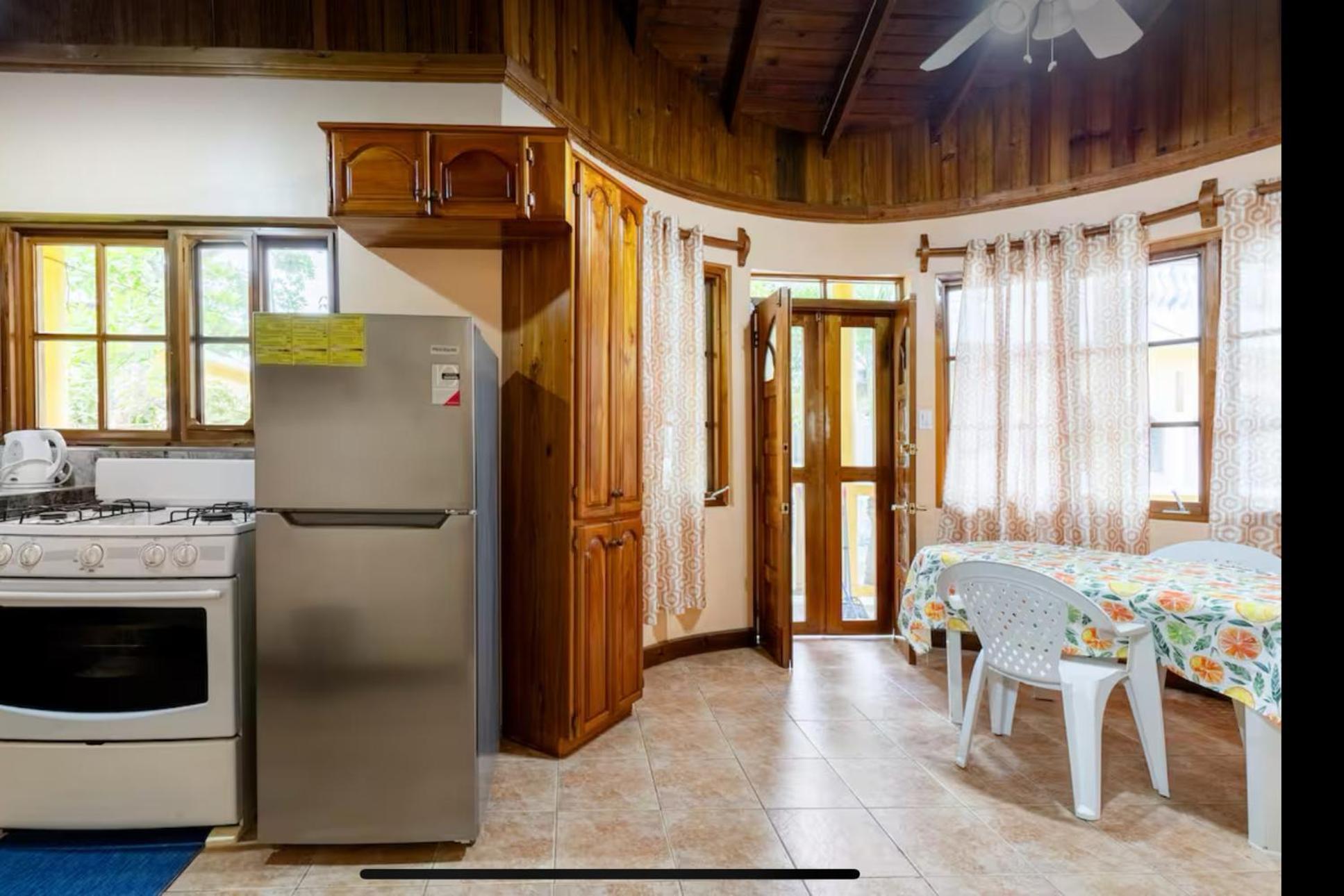 R&V Villa Negril Extérieur photo